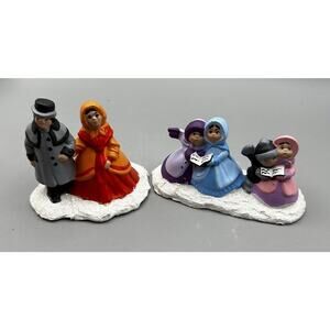 Byron Mold 3 Children Carolers Couple Listening 2 Piece Set Winter Village 1979